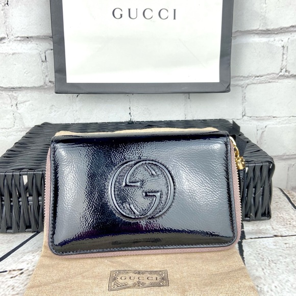 GUCCI SOHO black patent leather zippy zip around wallet